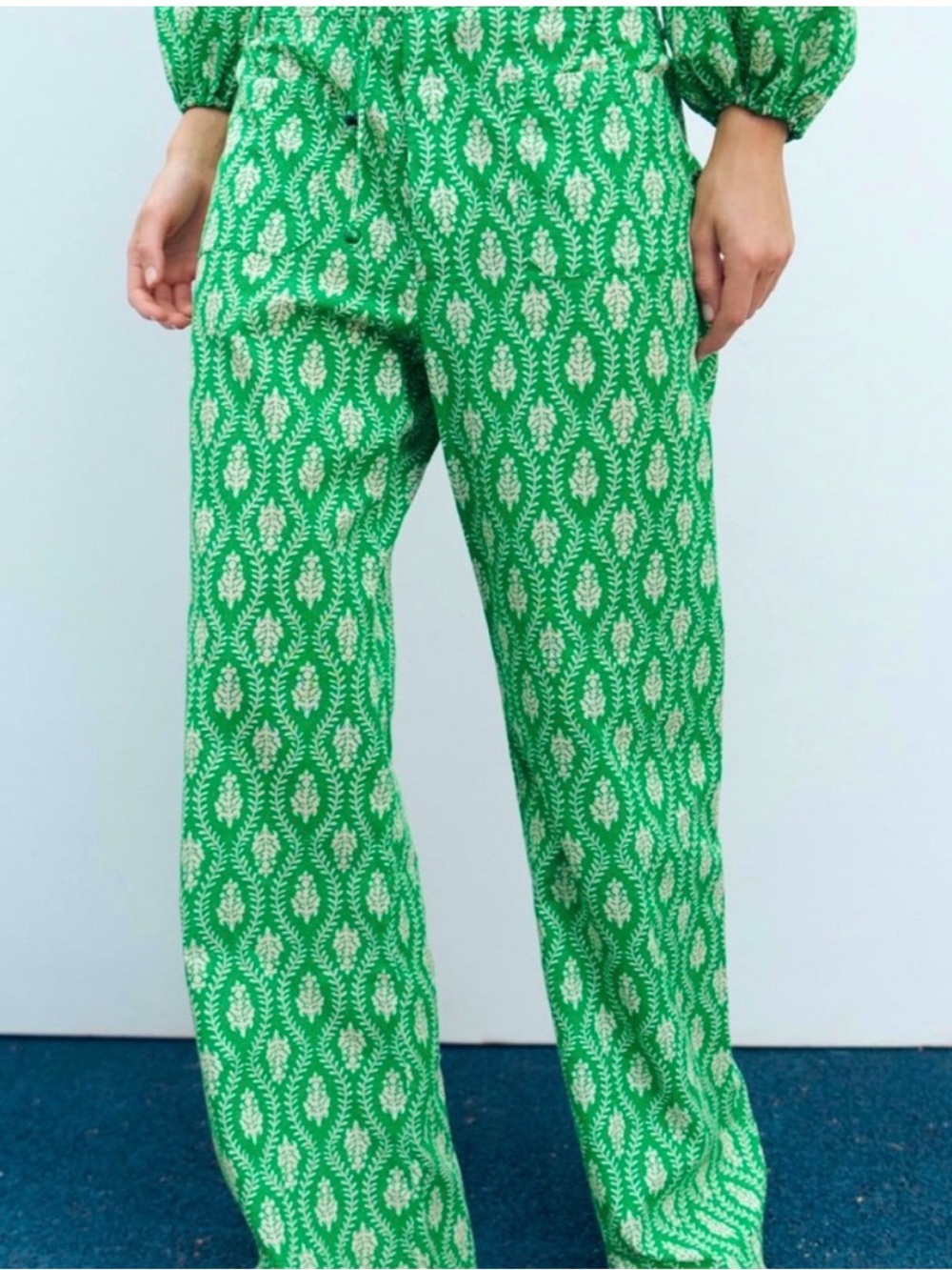 Zara the Ava Green Printed Wide-Leg Pants